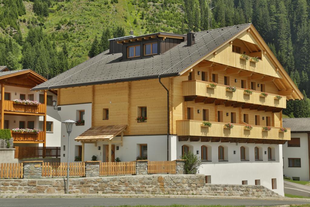 Hotel Gasthof Unterwoeger Obertilliach Eksteriør billede