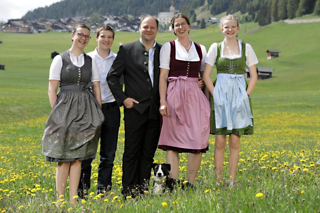 Hotel Gasthof Unterwoeger Obertilliach Eksteriør billede